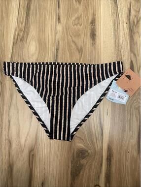 Shade & Shore M 8/10 Ribbed Low Rise Cheeky Bikini Bottom